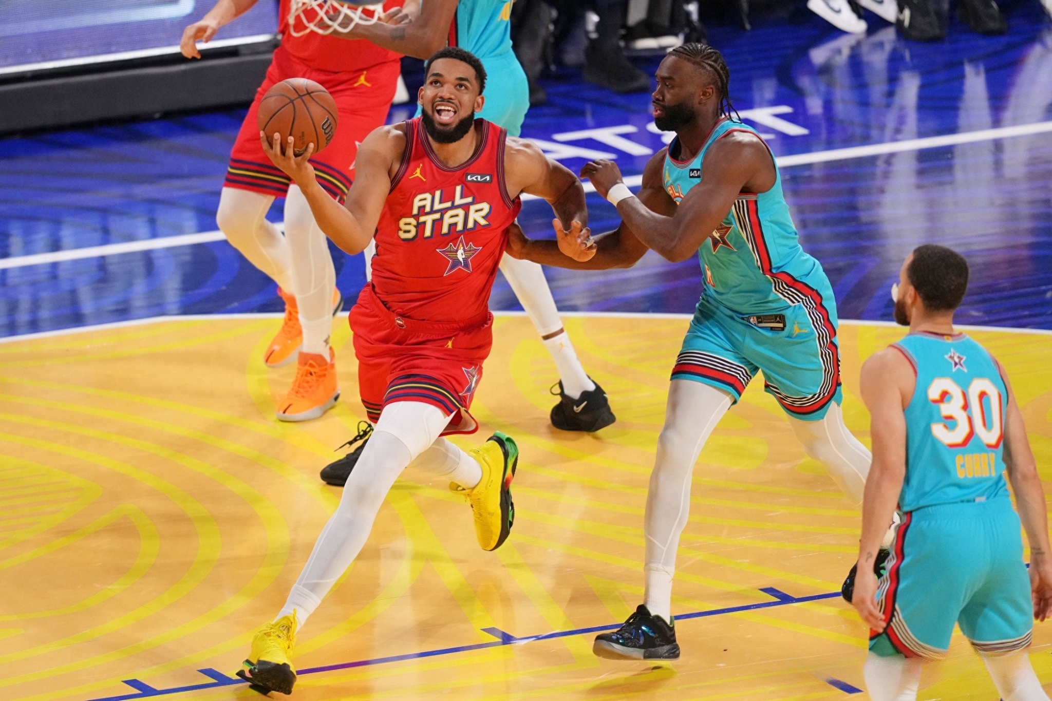 亚博体育平台全明星赛集结日走向成谜,洛杉矶湖人远射贴柱,球迷炸锅,数据趋势出现新变化的简单介绍